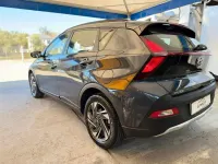Käytetty Hyundai Bayon 100 HP (73 kW) 2022 Sininen Katumaasturi