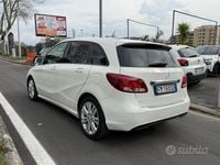 Usata Mercedes B180 109 CV (80 kW) 2016 Bianco Monovolume