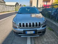 Usata Jeep Cherokee Limited 170 CV (125 kW) 2015 Grigio SUV
