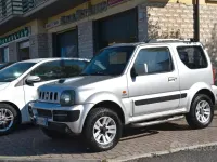 Usata Suzuki Jimny 86 CV (63 kW) 2010 Grigio SUV