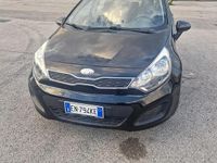 Usata Kia Rio LX 75 CV (55 kW) 2013 Nero Berlina