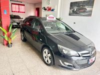 Usata Opel Astra 110 CV (80 kW) 2012 Nero Station wagon
