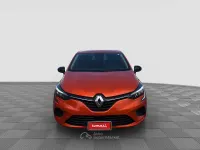 Usata Renault Clio V Equilibre 91 CV (66 kW) 2023 Arancione Berlina