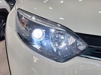 Usata Renault Captur Intens 90 CV (66 kW) 2015 Beige SUV