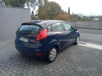 Usata Ford Fiesta Ghia 67 CV (49 kW) 2009 Blu Berlina