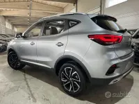 Usata MG ZS Luxury 111 CV (81 kW) 2023 Gray SUV