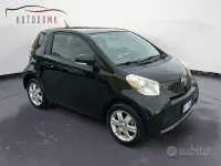 Usata Toyota iQ Active 68 CV (50 kW) 2014 Nero Utilitaria