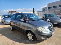 Usata Lancia Ypsilon 80 CV (58 kW) 2004 Grigio Utilitaria