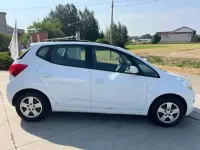 Usata Kia Venga Active 90 CV (66 kW) 2013 Bianco Utilitaria