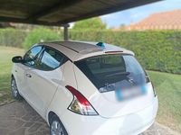 Usata Lancia Ypsilon 80 CV (58 kW) 2013 Bianco Utilitaria