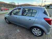 Usata Opel Corsa Swing 54 CV (39 kW) 2009 Berlina