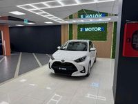 Usata Toyota Yaris Hybrid Trend 92 CV (67 kW) 2023 Bianco Berlina