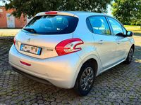 Usata Peugeot 208 Access 68 CV (50 kW) 2014 Grigio Utilitaria