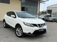 Usata Nissan Qashqai N-Connecta 116 CV (85 kW) 2016 Bianco SUV