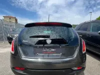 Begagnad Lancia Delta 120 HK (88 kW) 2011 Grå Halvkombi