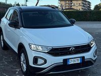 Usata VW T-Roc R-line 150 CV (110 kW) 2023 Bianco SUV