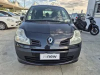 Usata Renault Modus 75 CV (55 kW) 2012 Nero Monovolume