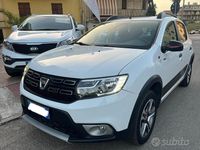 Usata Dacia Sandero Stepway 95 CV (69 kW) 2019 Bianco Utilitaria