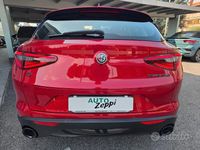 Begagnad Alfa Romeo Stelvio Sprint 201 HK (147 kW) 2020 Röd SUV