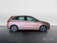 Usata Mercedes B180 116 CV (85 kW) 2022 Ros gold met. Utilitaria