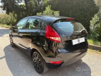 Usata Ford Fiesta 82 CV (60 kW) 2010 Nero Berlina