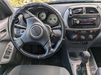 Usata Toyota RAV4 128 CV (94 kW) 2003 Argento SUV