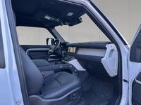 Käytetty Land Rover Defender SE 200 HP (147 kW) 2023 Valkoinen Katumaasturi
