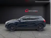 Usata Mercedes GLA200 136 CV (100 kW) 2016 Blu SUV