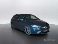 Usata Mercedes B180 Premium 116 CV (85 kW) 2020 Blu Utilitaria
