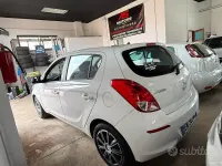 Usata Hyundai i20 Edition 85 CV (62 kW) 2012 Bianco Utilitaria