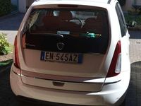 Usata Lancia Musa 77 CV (56 kW) 2012 Bianco Monovolume