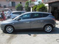 Usata Lancia Delta 120 CV (88 kW) 2011 Marrone Utilitaria