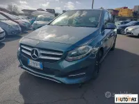 Usata Mercedes 180 Business 109 CV (80 kW) 2015 Blu Berlina