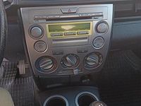Usata Mazda 2 68 CV (50 kW) 2005 Grigio Utilitaria