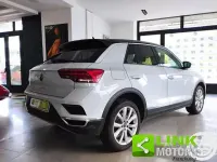 Usado VW T-Roc Advance 116 CV (85 kW) 2020 Blanco SUV