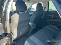 Usata Peugeot 3008 120 CV (88 kW) 2017 Nero SUV