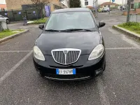 Usata Lancia Ypsilon 75 CV (55 kW) 2012 Nero Utilitaria