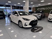 Usata Toyota Yaris Hybrid Active 116 CV (85 kW) 2023 Bianco Berlina