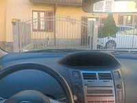 Usata Toyota Yaris 2010 Grigio Utilitaria