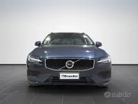 Usata Volvo V60 Core 197 CV (144 kW) 2023 Blu Station wagon