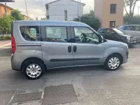 Usata Fiat Doblò Dynamic 105 CV (77 kW) 2011 Grigio argento Monovolume