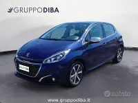 Usata Peugeot 208 Allure 82 CV (60 kW) 2015 Blu Utilitaria