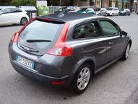 Usata Volvo C30 Kinetic 101 CV (74 kW) 2007 Grigio Utilitaria