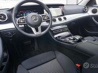 Usata Mercedes E220 Premium Plus 170 CV (125 kW) 2023 Nero Berlina