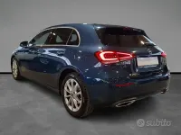 Usata Mercedes A200 150 CV (110 kW) 2020 Blu / pastello Berlina