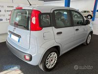 Usata Fiat Panda 70 CV (51 kW) 2022 Grigio pastello Utilitaria