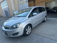 Usata Opel Zafira 140 CV (102 kW) 2010 Argento Monovolume