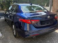 Usata Alfa Romeo Giulia 150 CV (110 kW) 2017 Blu Berlina