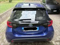 Usata Toyota Yaris Hybrid Trend 92 CV (67 kW) 2021 Blu/azzurro Berlina