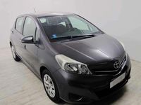 Usata Toyota Yaris Lounge 69 CV (50 kW) 2012 Grigio scuro Berlina
